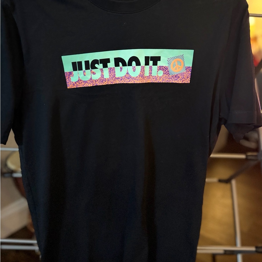 3 Nike Graphic T-Shirt Bundle | Size Medium | AIR Nike + Artist in Residence